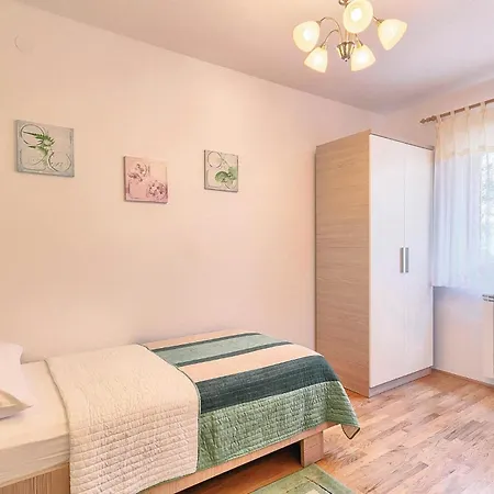 Holiday home Mala Vala Cr Fazana