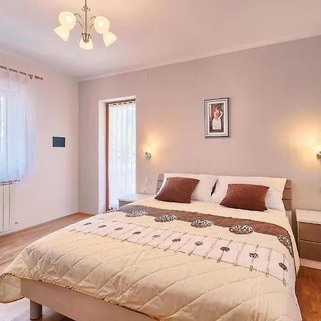 Mala Vala Cr Holiday home *